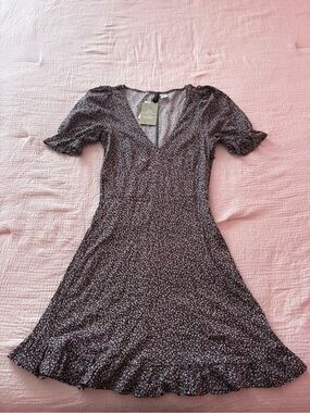H&M Black Floral V-Neck Midi Dress